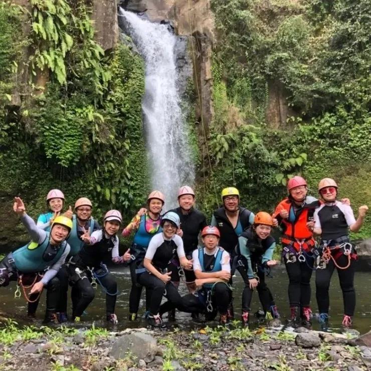 Travel with like-minded community